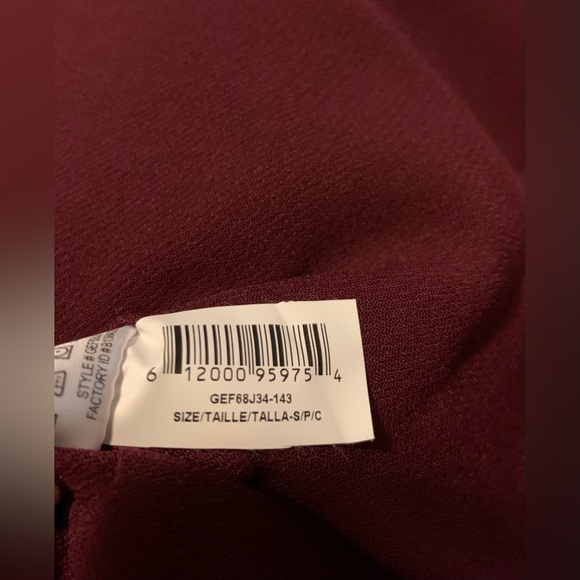 ✨⚡️💥BCBGeneration A Line Dress Swing sleeveles sheer top cocktail burgundy Sz S - Picture 4 of 7